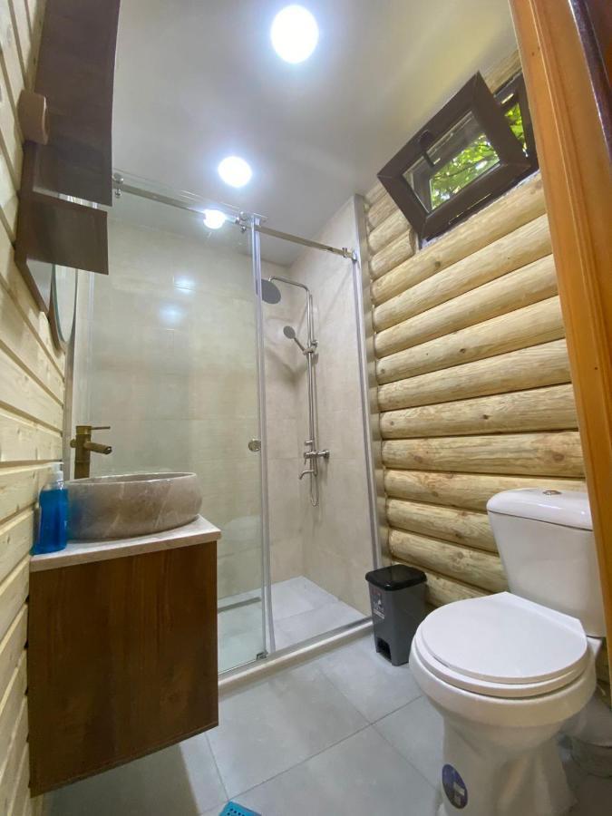 Guest House On Angisa Batumi Exterior foto
